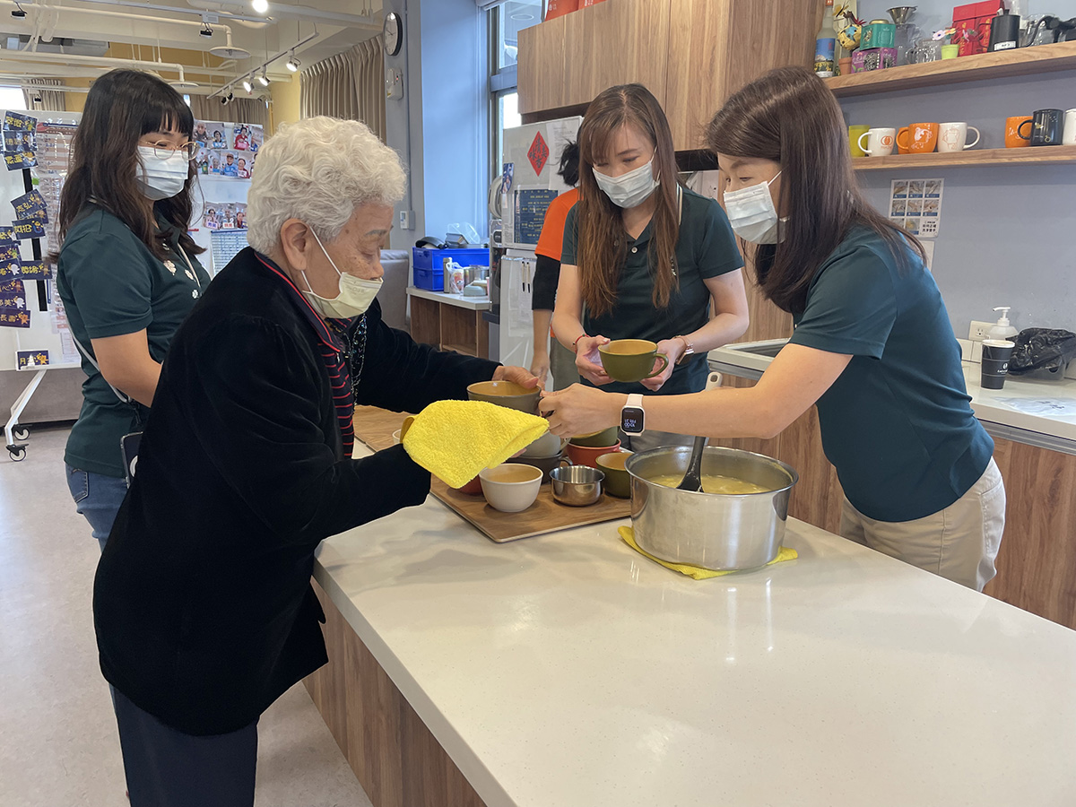 《公益支持新北市金山區弱勢長者早餐服務 讓重陽的關懷化作每日的溫暖》