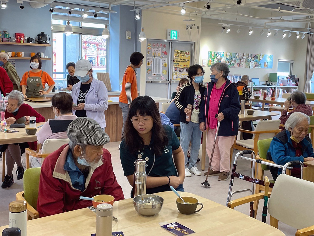 《公益支持新北市金山區弱勢長者早餐服務 讓重陽的關懷化作每日的溫暖》