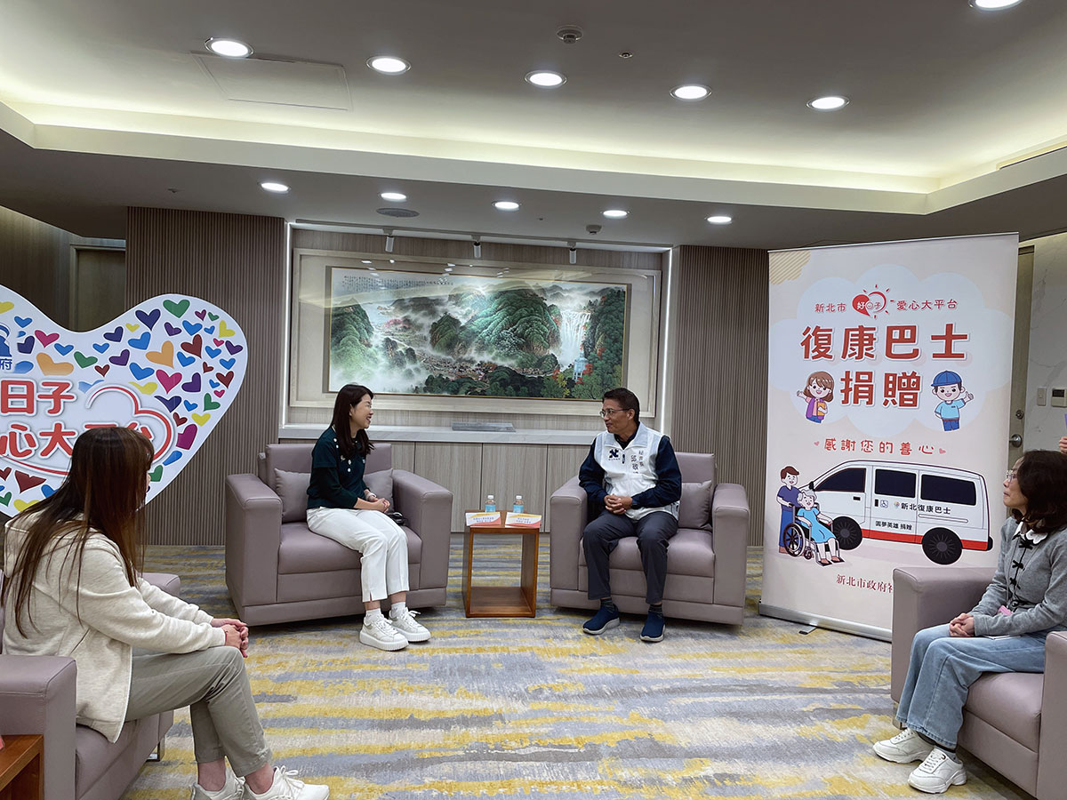 川方寶春4號復康巴士